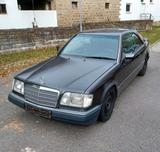 Mercedes-Benz Mercedes Benz W124 Coupe E220 Oldtimer - Mercedes-Benz E 220 mit Benzin-Antrieb: Sportwagen