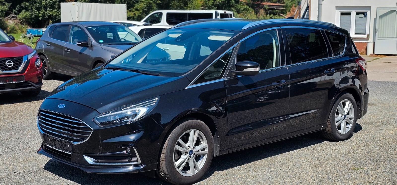 Ford S-Max  Titanium 2KAM NAVI ACC LED AHK*LEDER*