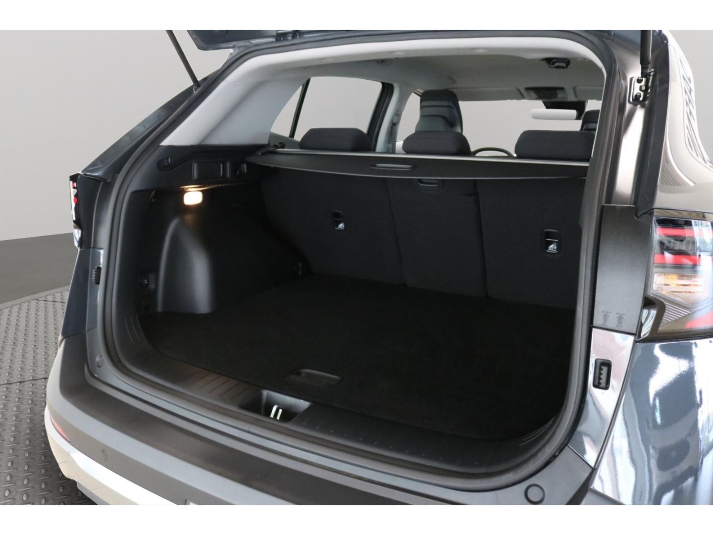 Fahrzeugabbildung Kia Sportage Vision v&h SpurhaltAss Verkehrszeicherk