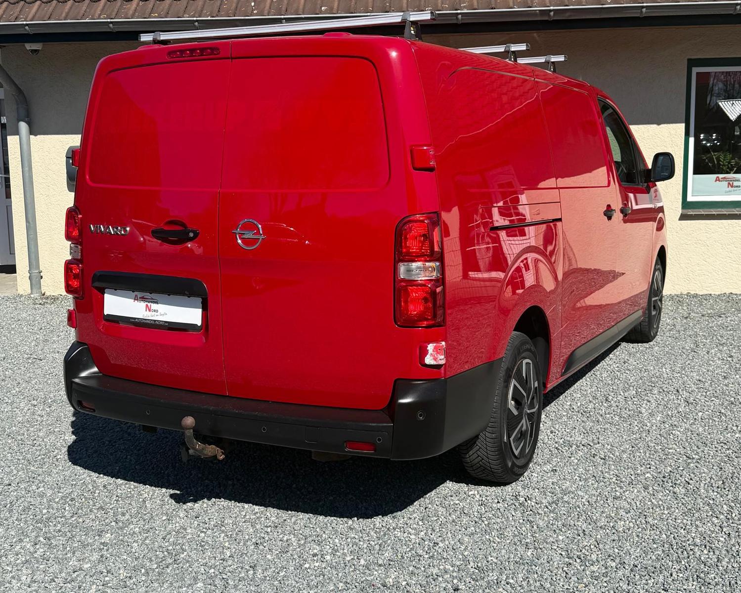 Opel Vivaro Automatik Elegance Standheizung PDC 177Ps