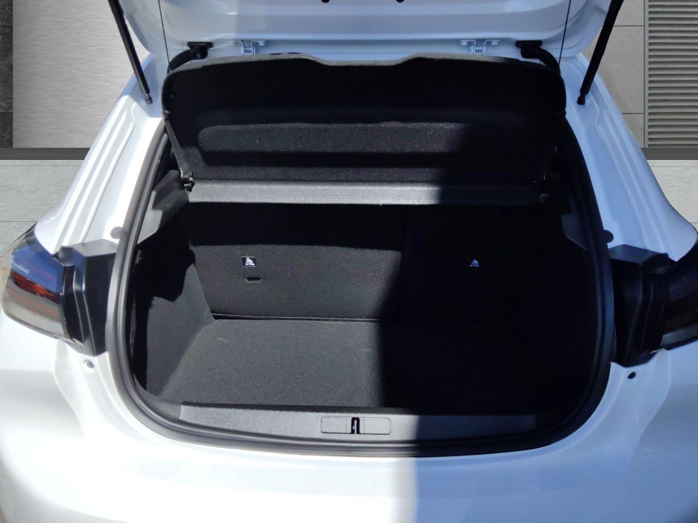 Peugeot 208 - Bild 5