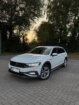Volkswagen Passat Alltrack - gebrauchte VW Passat Alltrack aus dem Jahr 2024