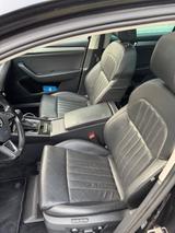 Skoda Superb 2.0 TDI SCR 140 Gr t DSG 4x4 Style Co... - Skoda Superb mit Diesel-Antrieb: Allradantrieb, Kombi, 2.0