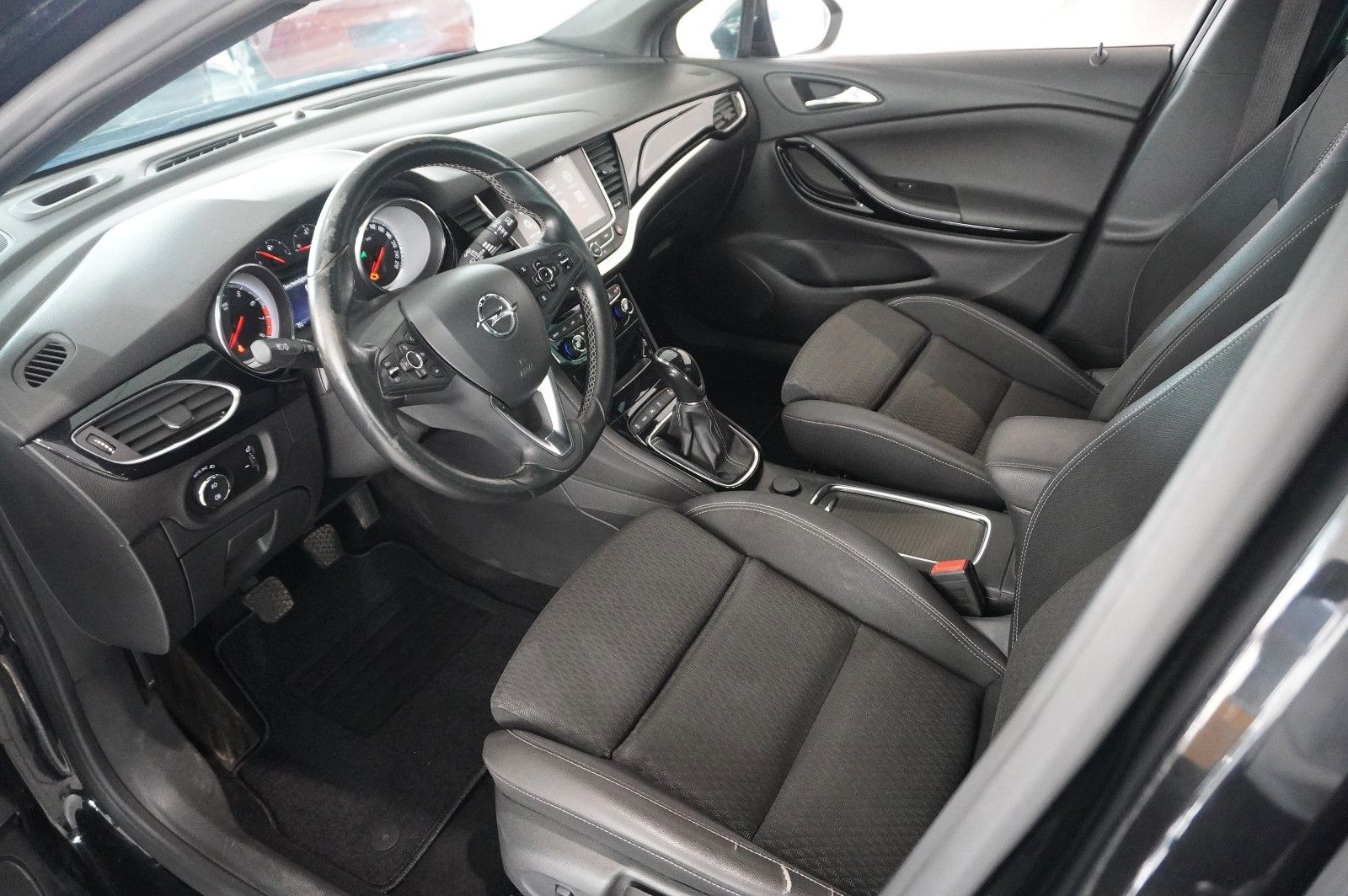 Fahrzeugabbildung Opel Astra K ST 1.6T INNOV. AHK/MATRIX/KAMERA/NAVI/SH