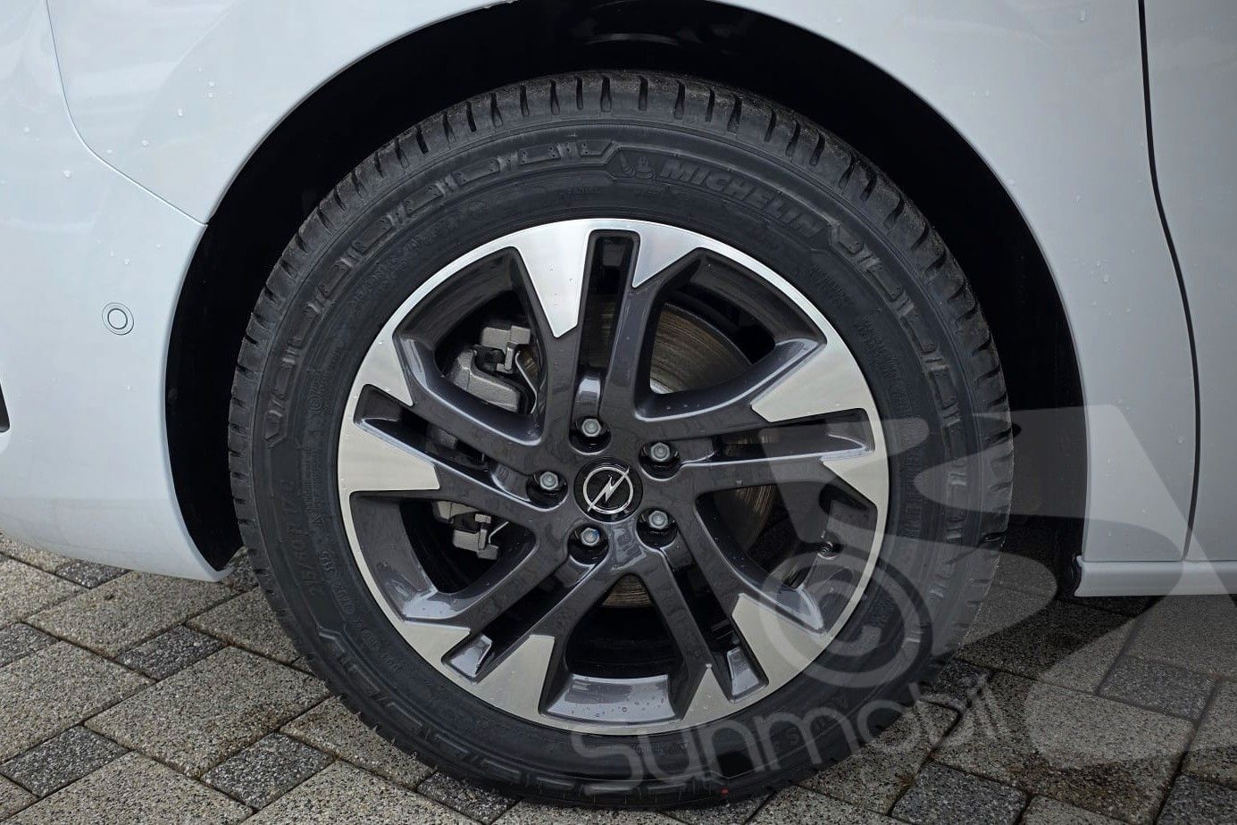 Fahrzeugabbildung Crosscamp EXPLR Opel 177 PS Automatik´27