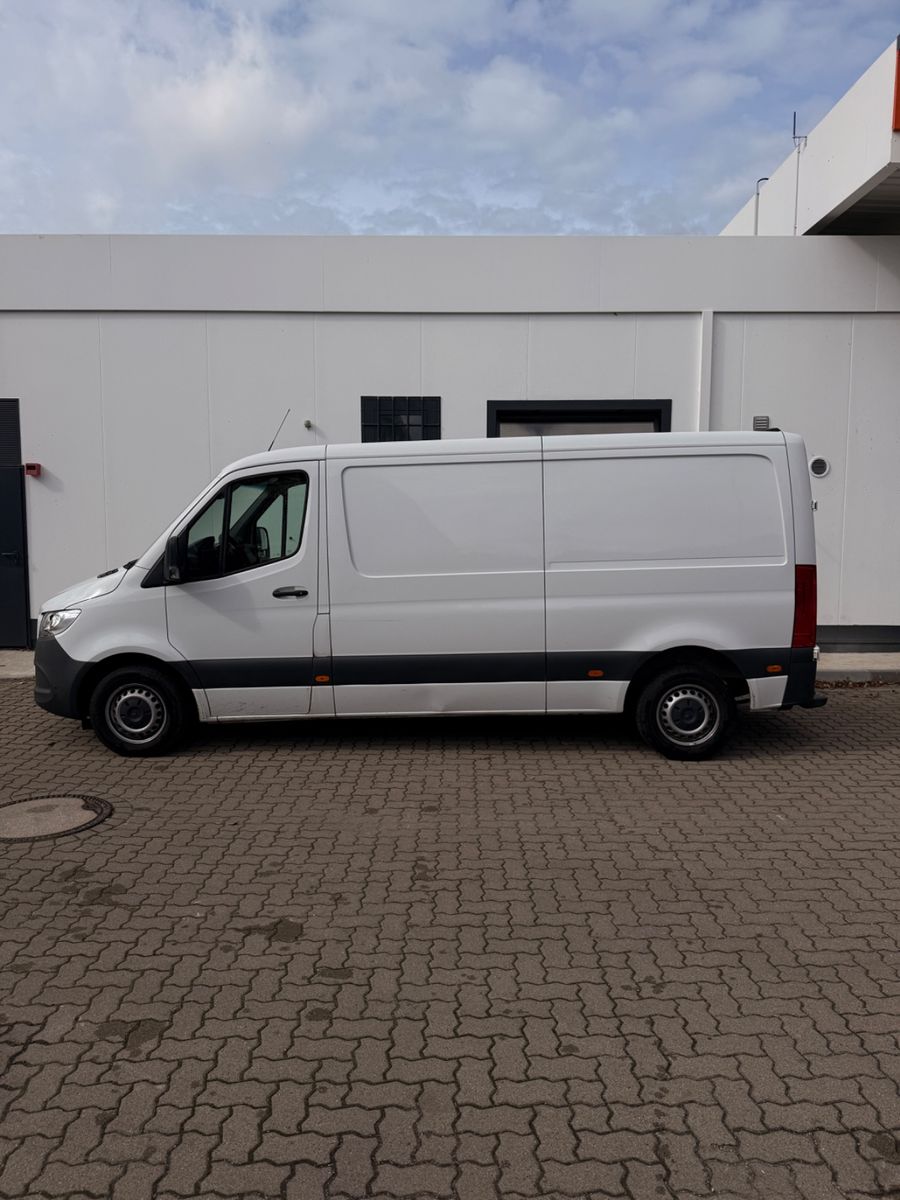 Mercedes-Benz Sprinter FWD L2 PLUS JungeSterne LuftSitz AHK imagem 3