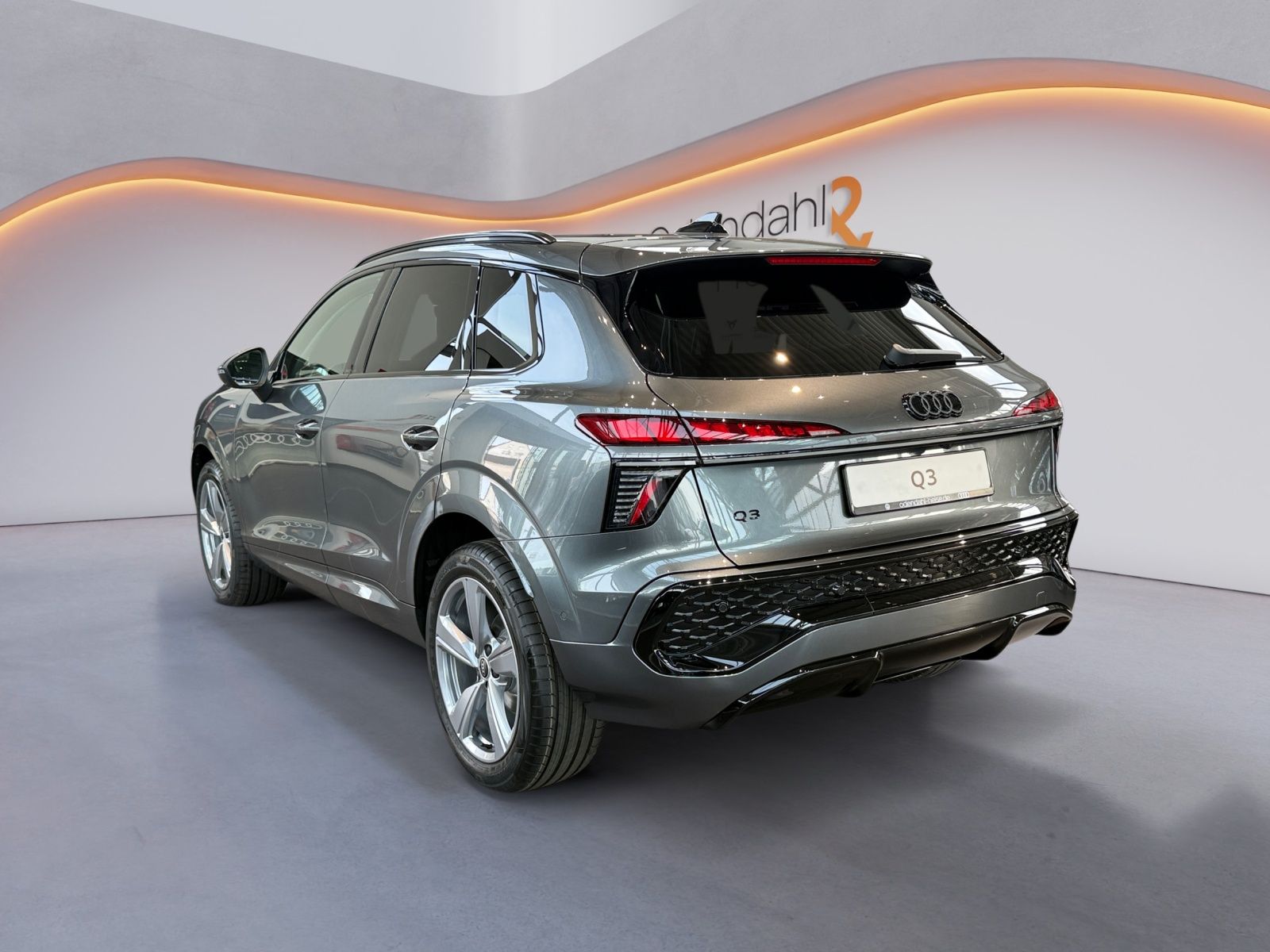 Audi Q3 SUV TFSI S tronic imagem 3