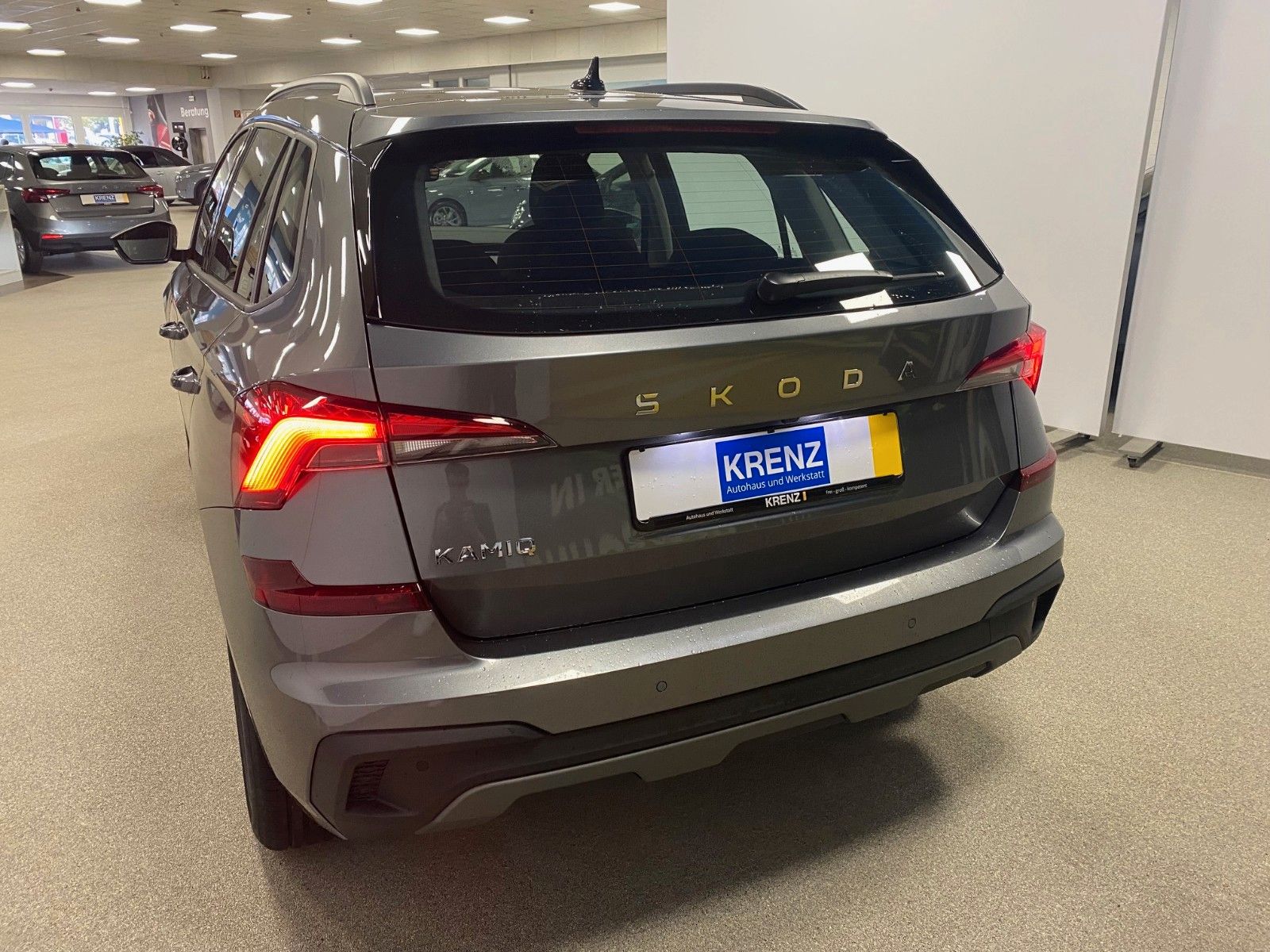 Fahrzeugabbildung SKODA Kamiq 1.5 TSI DSG Selection+SITZHEIZUNG+KAMERA++