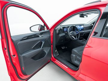 Volkswagen Tiguan - 11