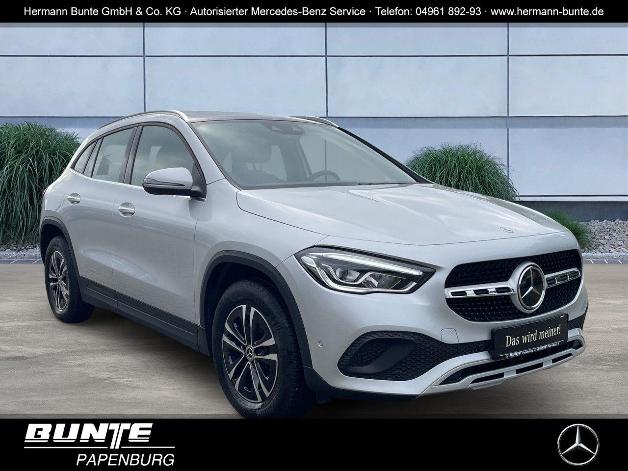 Mercedes-Benz GLA 200 d STYLE/AHK/PANORAMA/DISTRONIC/KAMERA