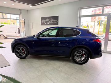 Alfa-Romeo Stelvio - 9