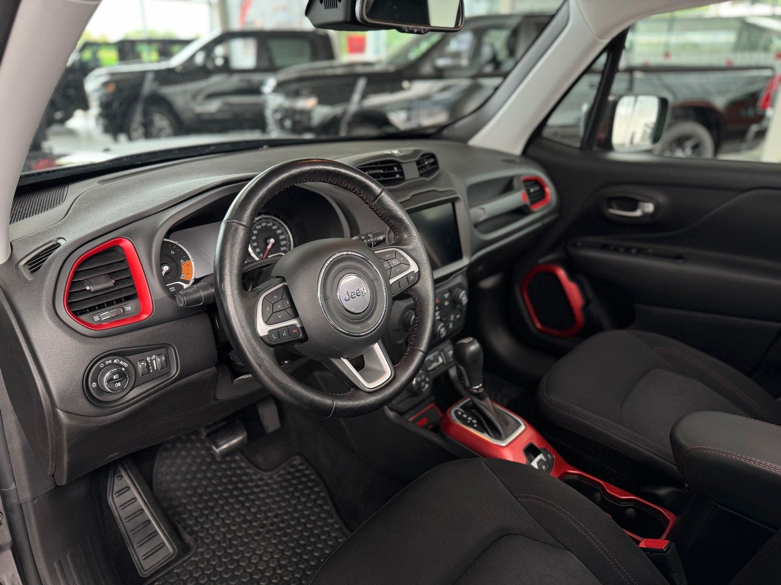 Fahrzeugabbildung Jeep Renegade 2.0D Trailhawk 4WD "AHK Navi Soundsys."