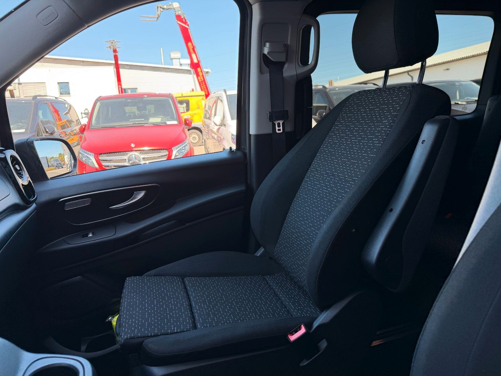 Fahrzeugabbildung Mercedes-Benz Vito 116 CDI 9G Tourer Select AHK2,5to LED