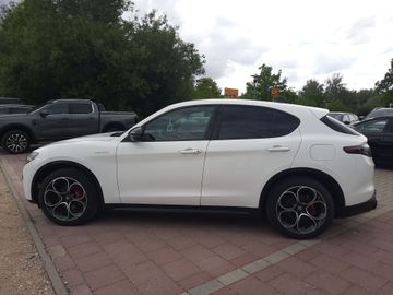 Alfa-Romeo Stelvio - 9