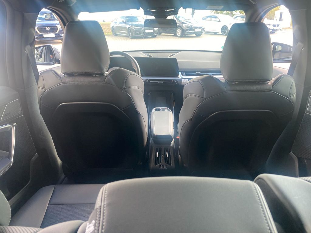 BMW X1 sDrive20 i M SPORT/H&K/SPORTSITZ ELEKT/AHK, Bild 10