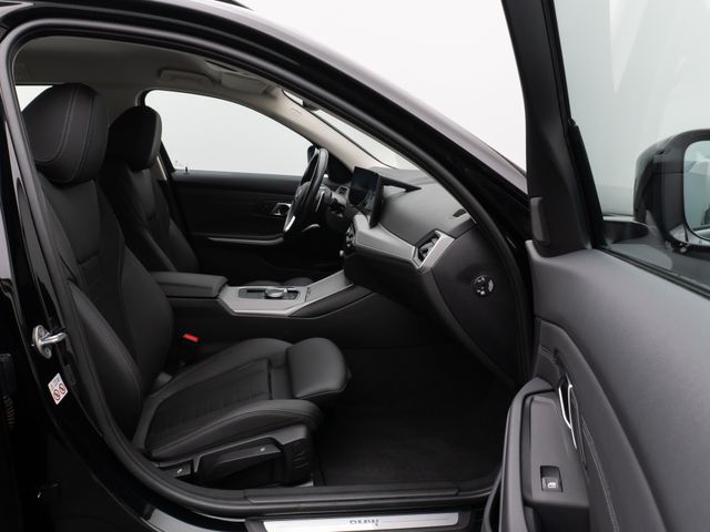 Foto Nummer 25: BMW 320d