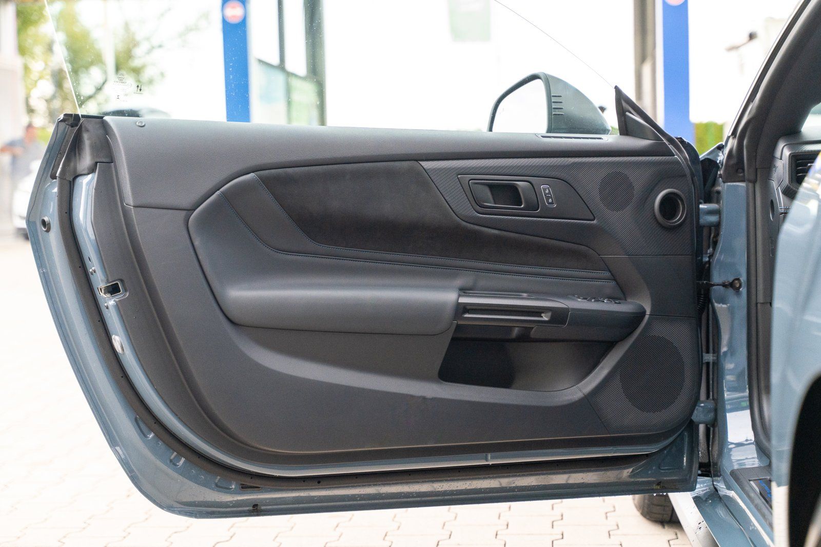 Ford Mustang (MUSTANG Dark Horse Styling-Paket/Heckspoiler/1.H)