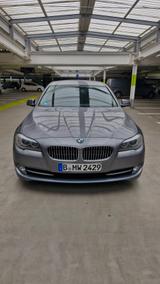 BMW 520i - - BMW 520 aus 2013 mit Benzin-Antrieb: Limousine