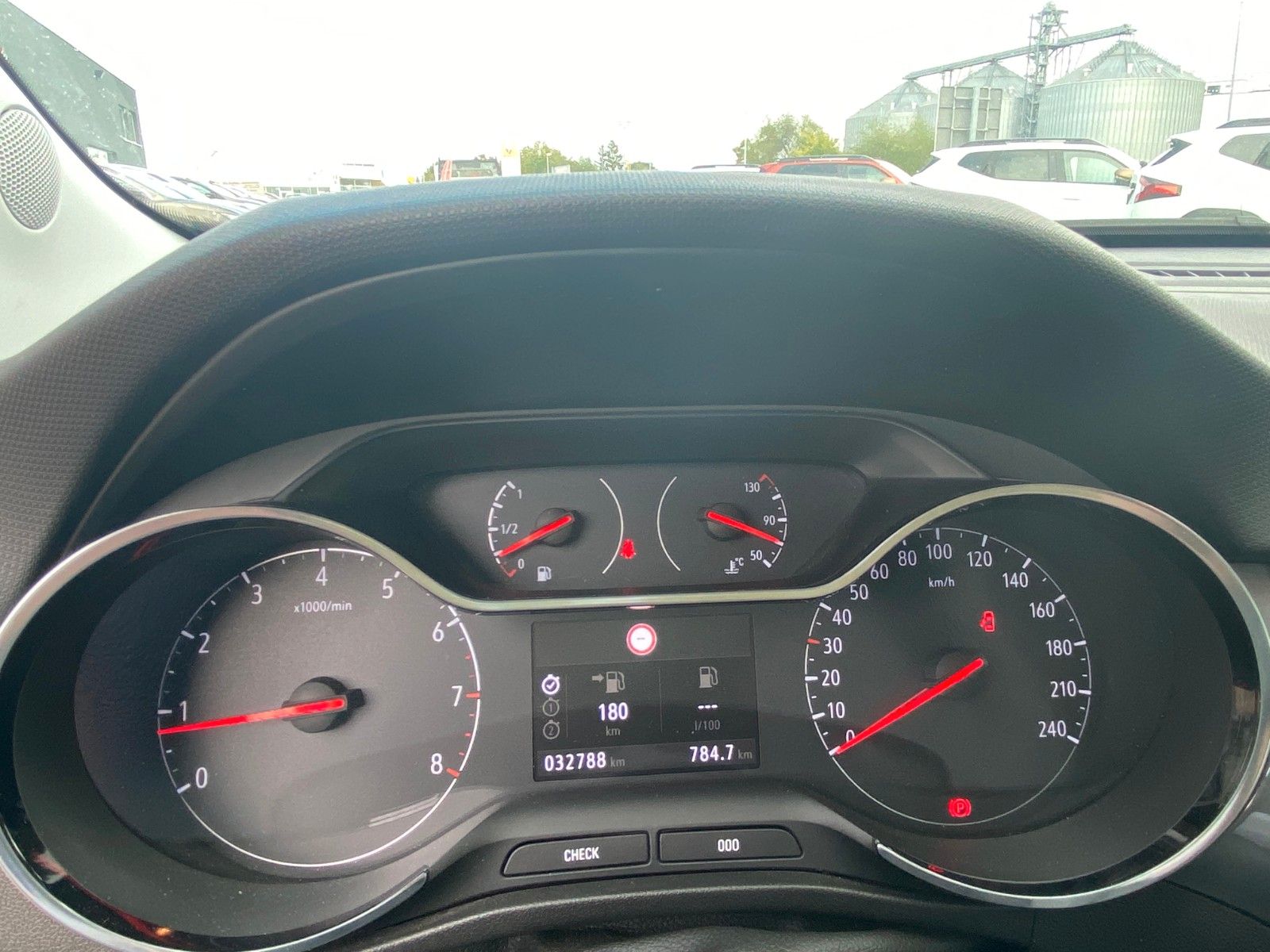 Fahrzeugabbildung Opel Crossland Elegance Klimaaut. Kamera PDC
