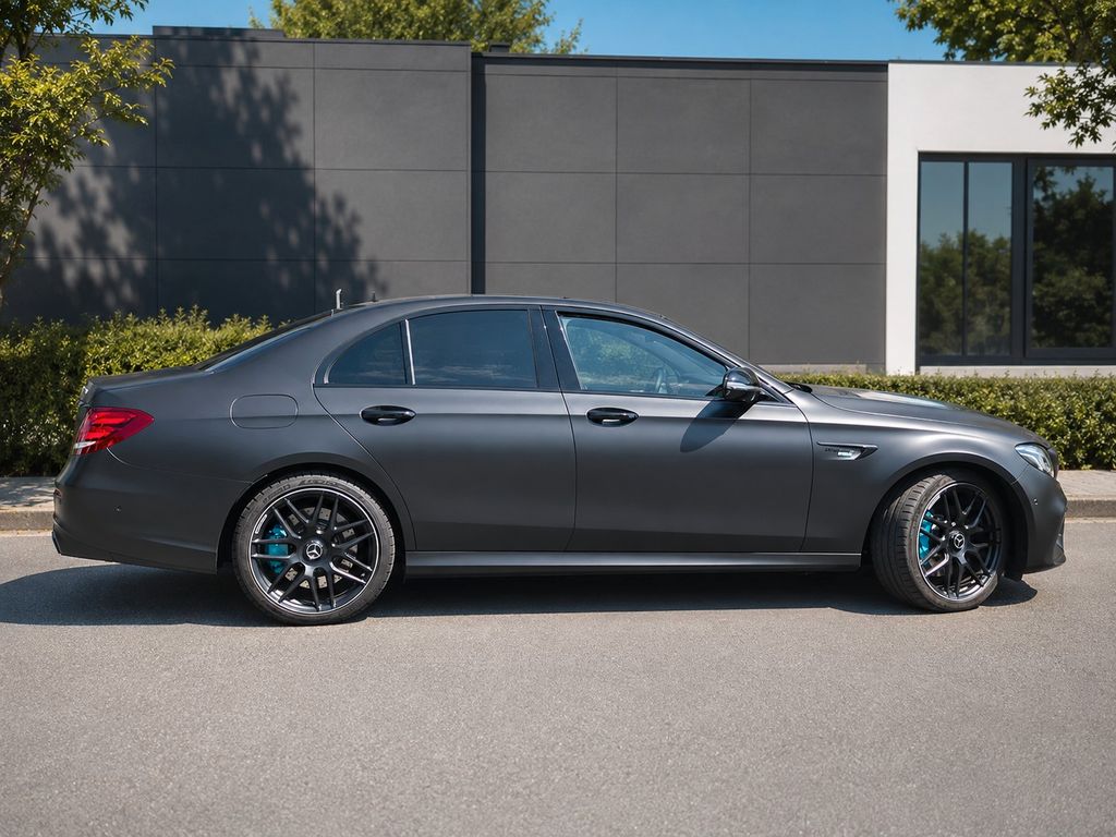Image of Mercedes-Benz E 63 AMG
