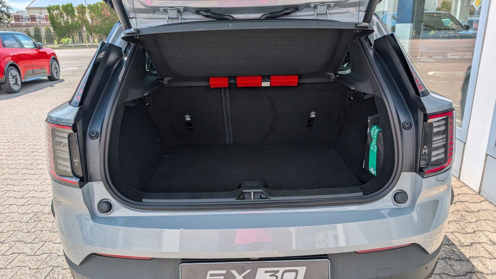 Fahrzeugabbildung Volvo EX30 CC Cross Country AWD | PANO | Performance