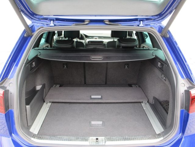 Passat Variant 2.0 TDI 240 PS 4M DSG R-Line Eleg