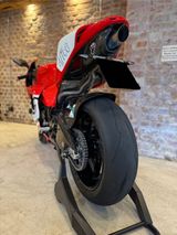 Ducati Desmosedici - DUCATI DESMOSEDICI