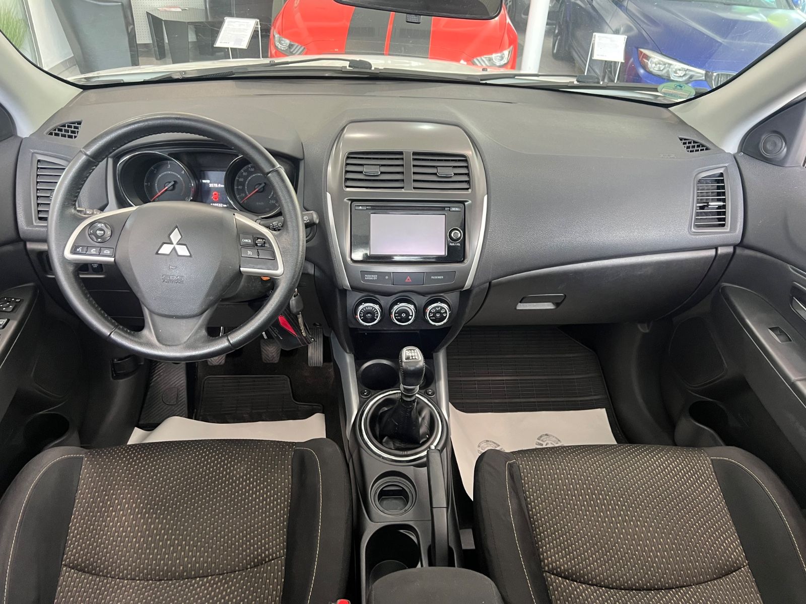 Fahrzeugabbildung Mitsubishi ASX Intense * RÜCKFAHRKAMERA* SITZHEIZUNG *