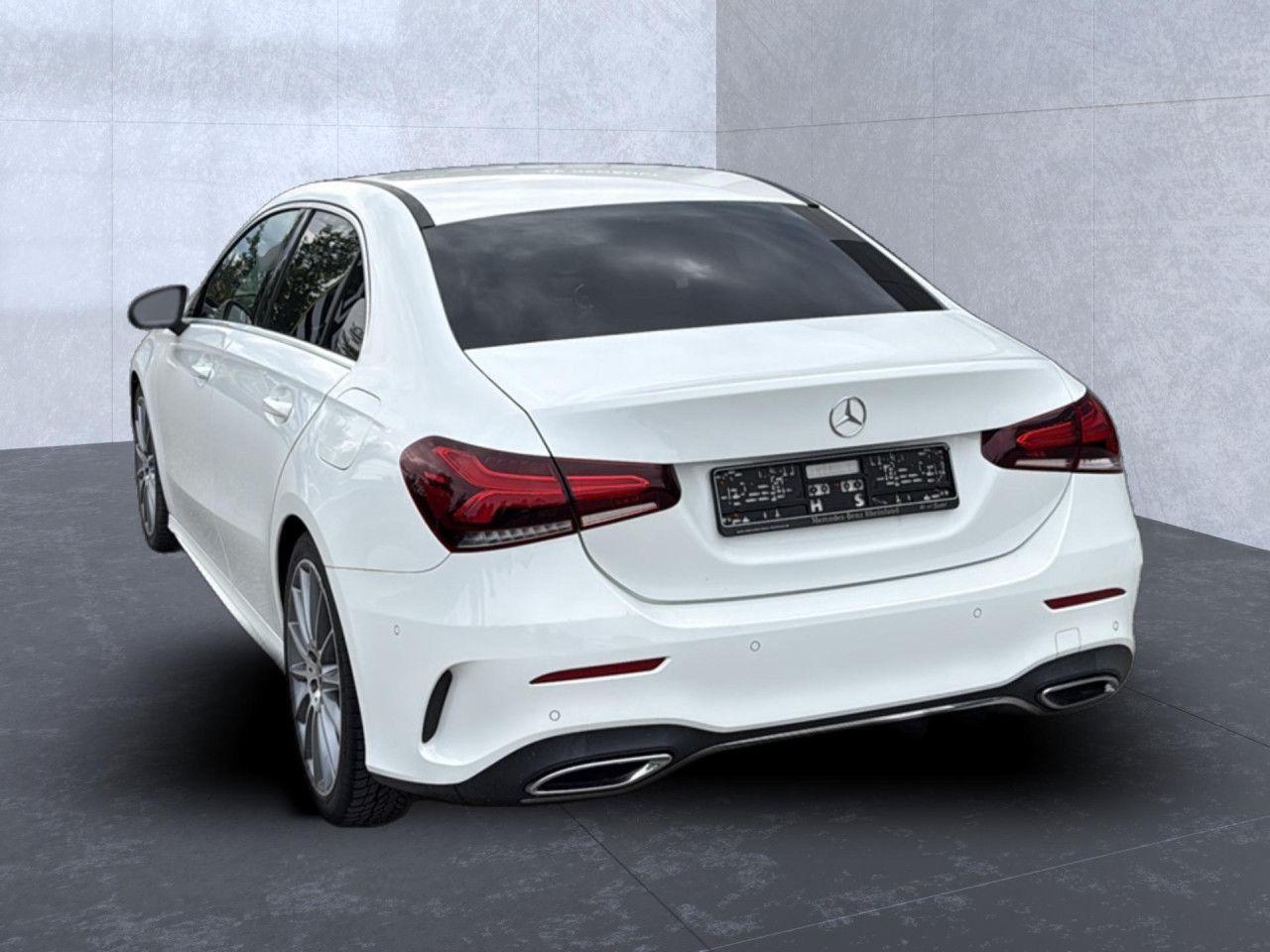 Mercedes-Benz A 220 4Matic AMG MBUX LED AMBIENTE Navi Klima