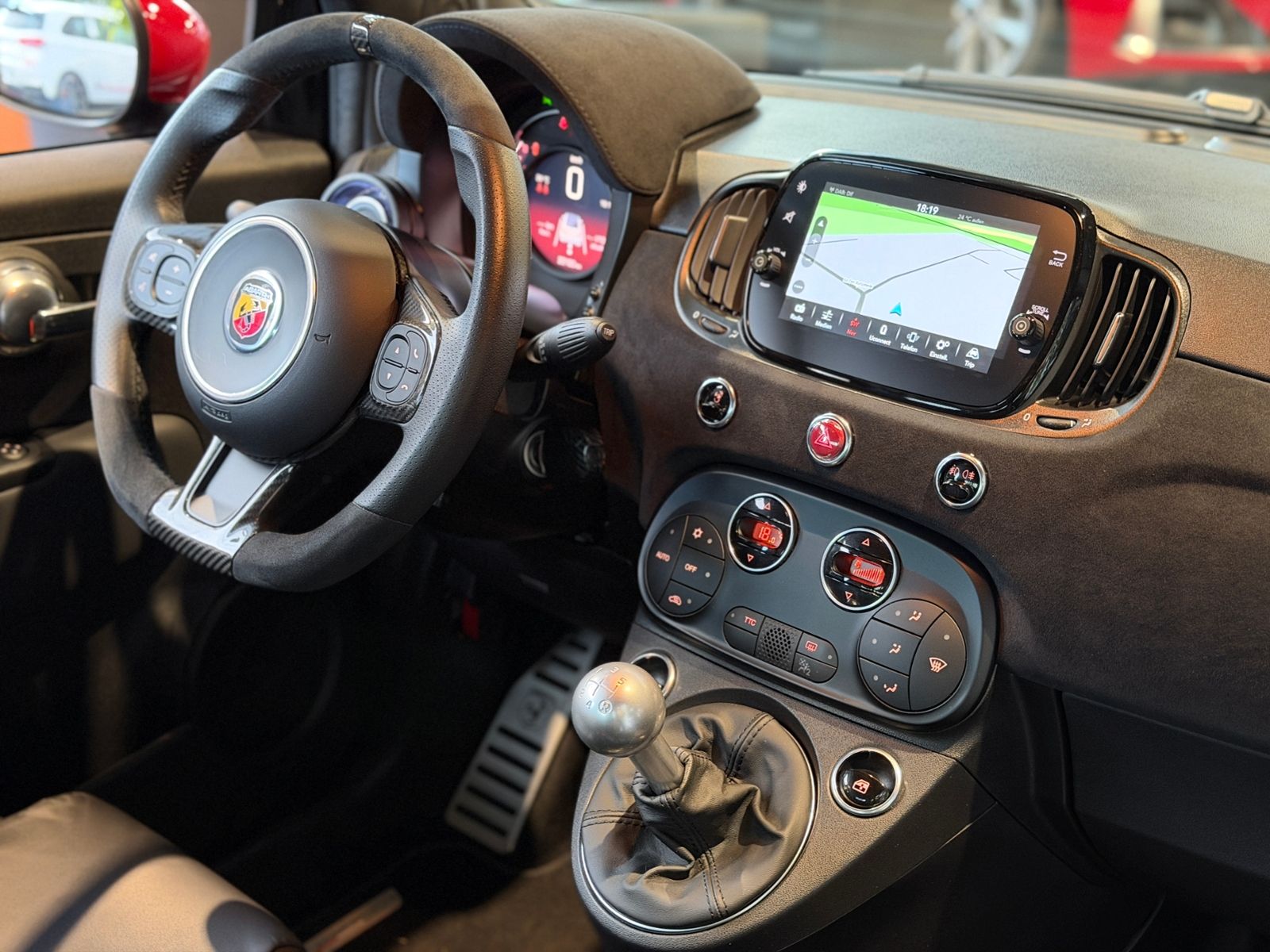 Fahrzeugabbildung Abarth 695C Turismo Cabrio KLIMA BEATS NAV DAB ALU