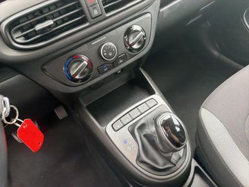 Hyundai I10 49KW67PS AUTOMATIK