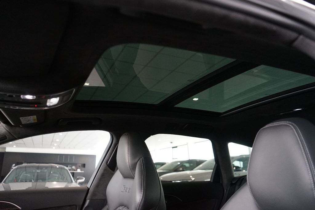 Audi RS6 performance | HuD | Pano | Keramik | 305km/h Audi RS6 performance | HuD | Pano | Keramik | 305km/h