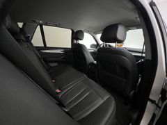 BMW X5 30d M SPORT / 4x4 /1./ NUR 26.tKM /GARANTIE BMW X5 30d M SPORT / 4x4 /1./ NUR 26.tKM /GARANTIE