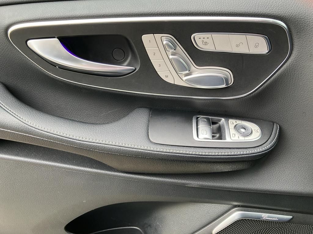 Fahrzeugabbildung Mercedes-Benz V 300 d AVANTGARDE Lang Leder*Navi*360*PDC*SpurH