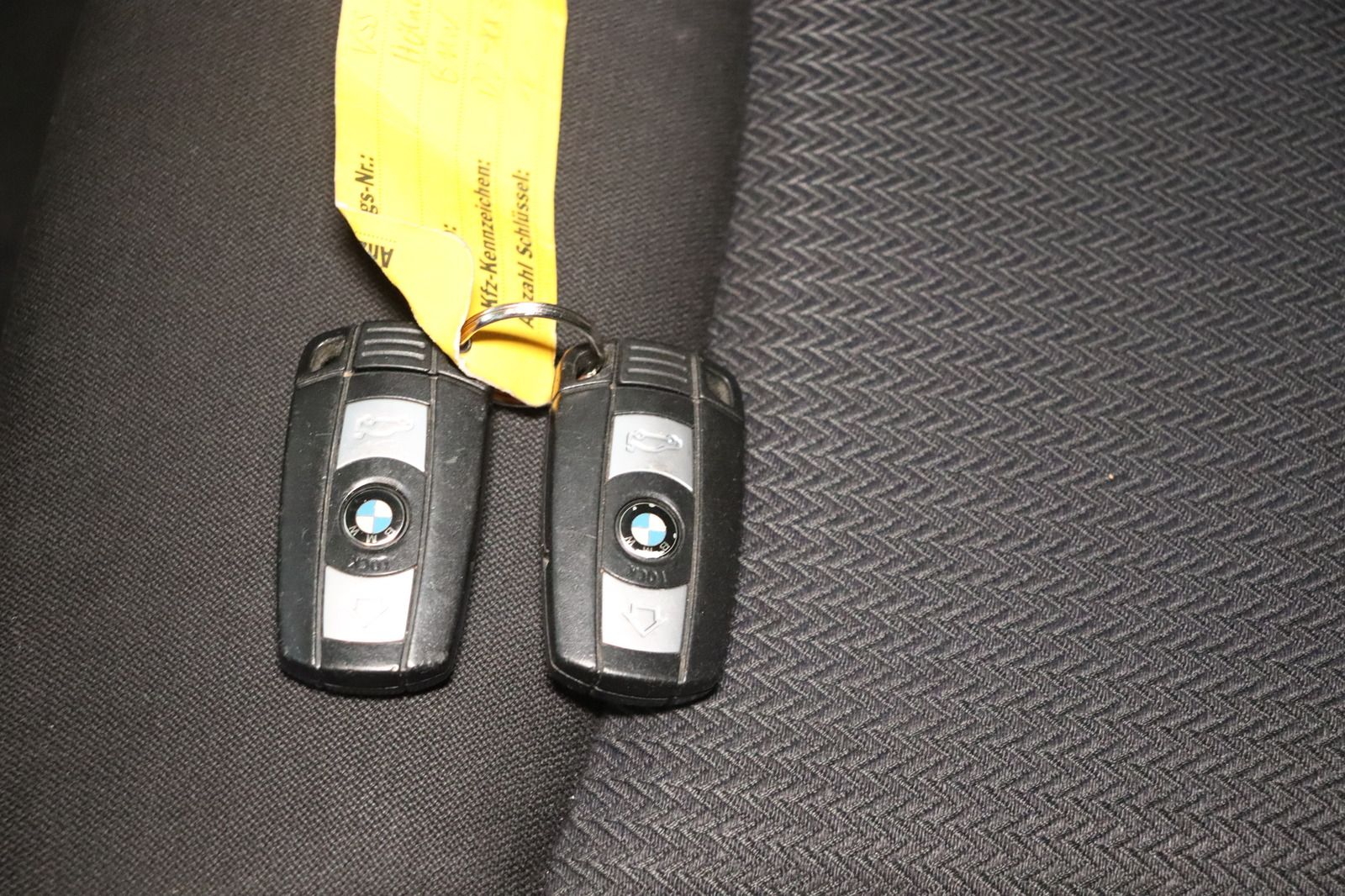 Fahrzeugabbildung BMW 320 d Touring *Panoramadach