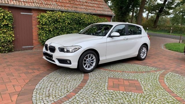 BMW 1er in weiß Top gepflegt