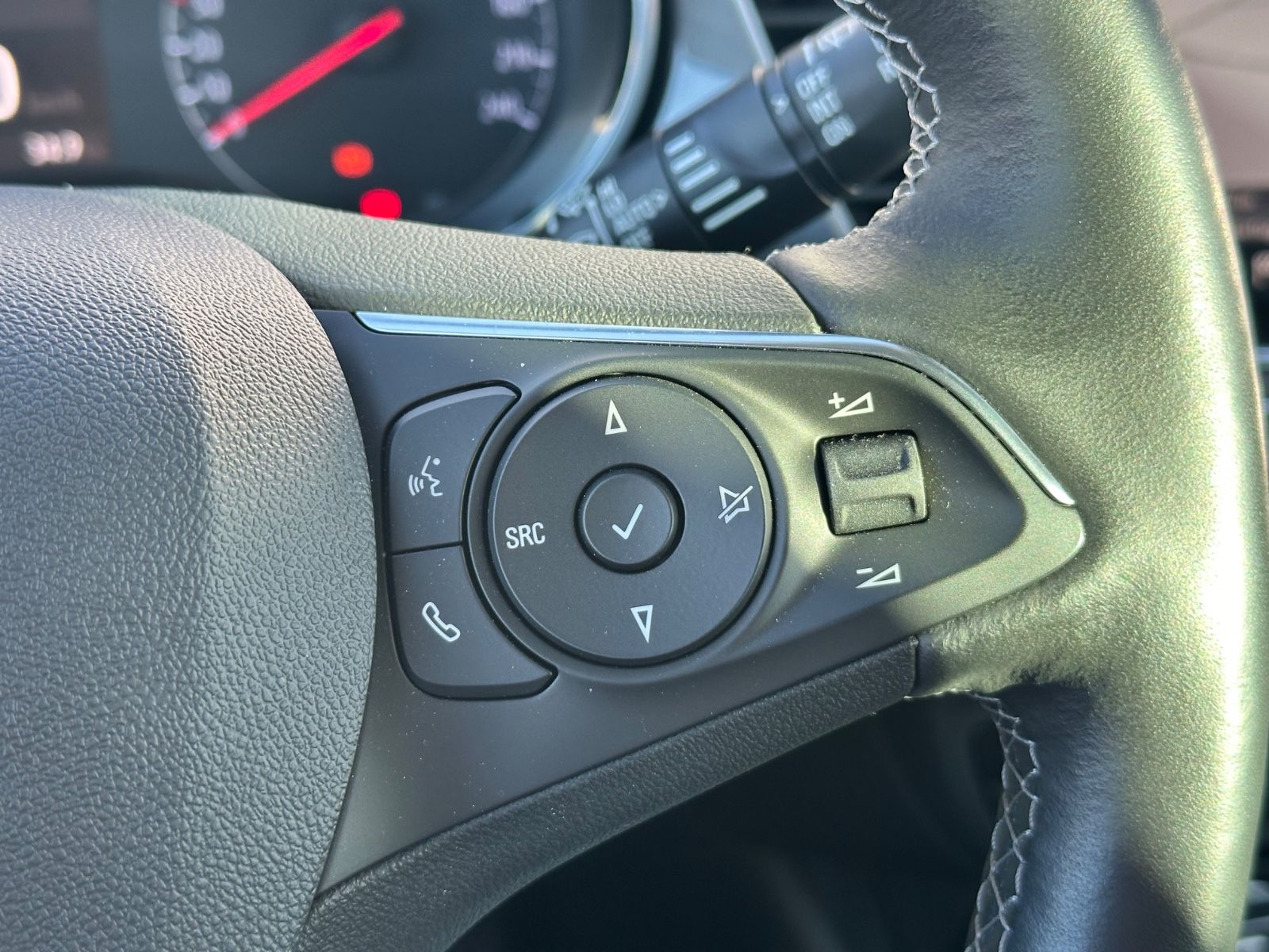 Fahrzeugabbildung Opel Crossland Elegance Kamera*Sitzh.*Frontsch.beheiz