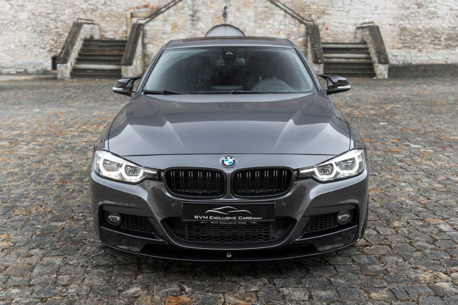 Fahrzeugabbildung BMW 335I M-Performace H&K KAM NAV ALC CARBON M