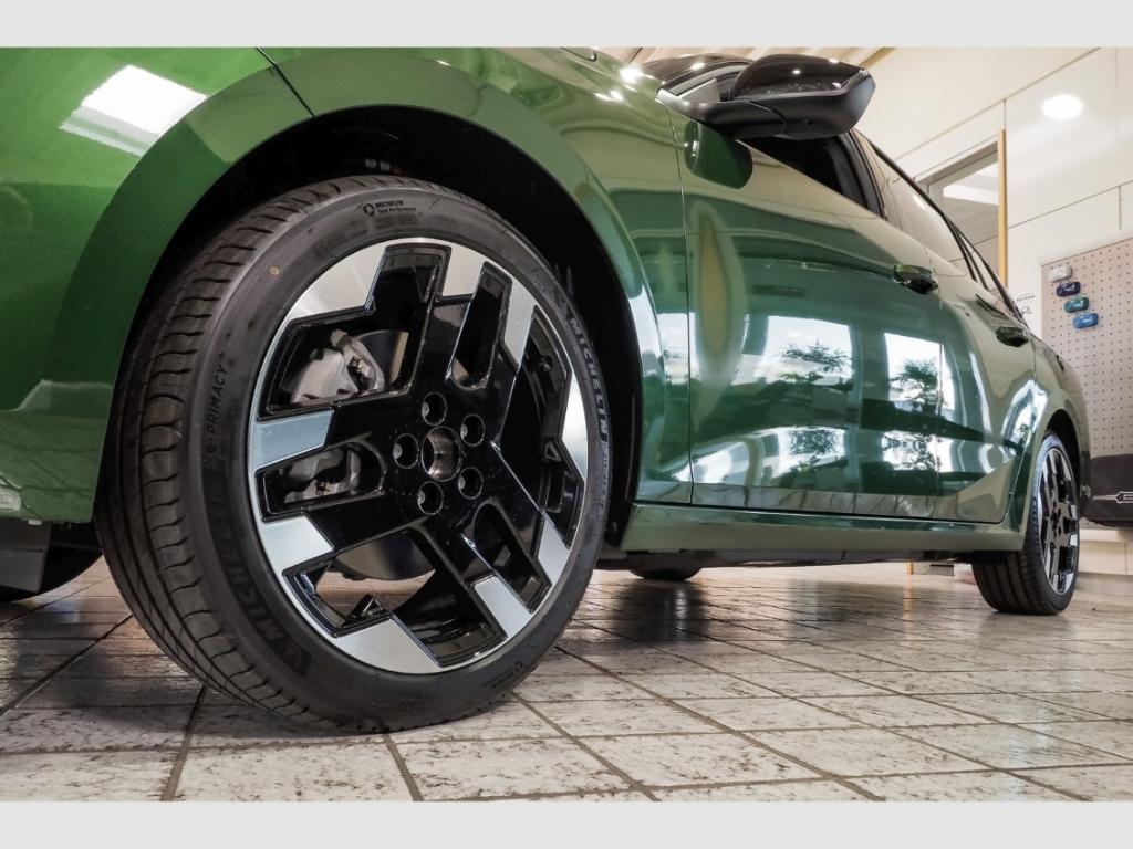 Opel Astra Electric L GS Sports Tourer Winterpaket