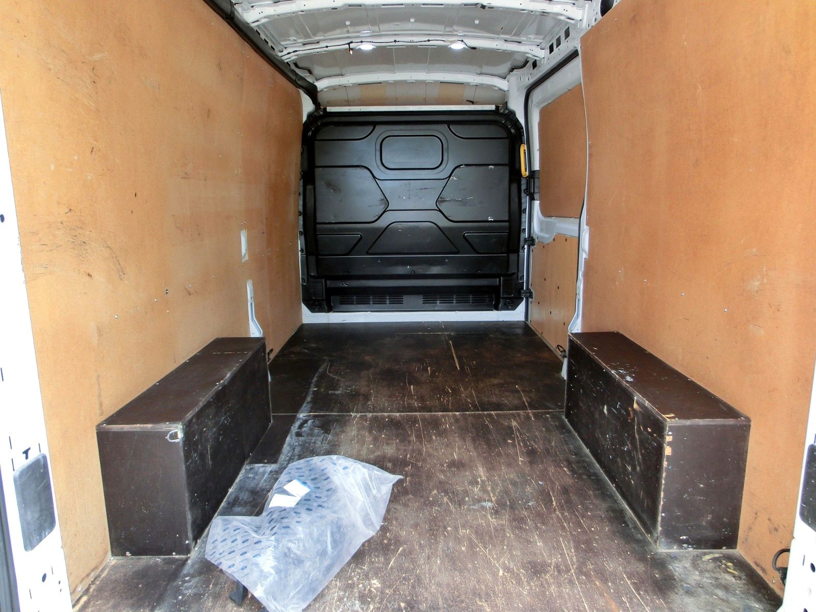 Fahrzeugabbildung Ford Transit Kasten 350 L3H2 Trend