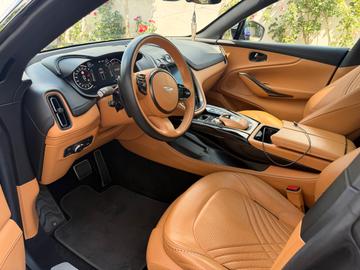 صورة 9 لـ 2021 Aston Martin DBX