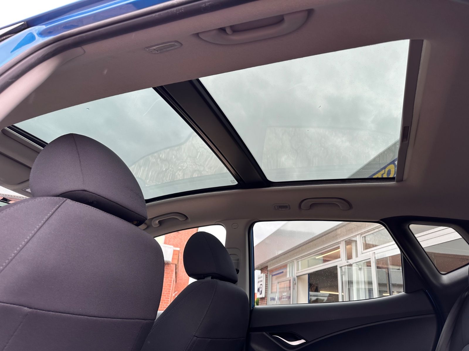 Fahrzeugabbildung Hyundai ix20 blue Passion 1.4 Pano/Kamera/Navi/SHZ/GRA