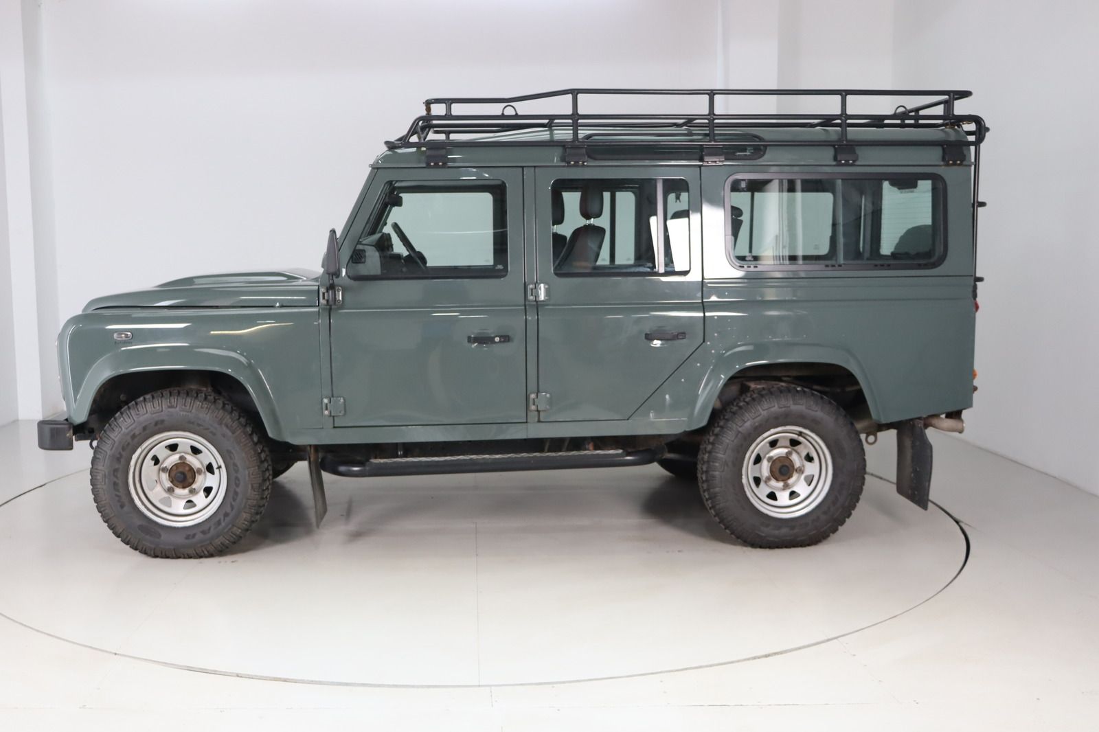 Fahrzeugabbildung Land Rover Defender 110 Station Wagon SE * AHK * Sitzhzg.