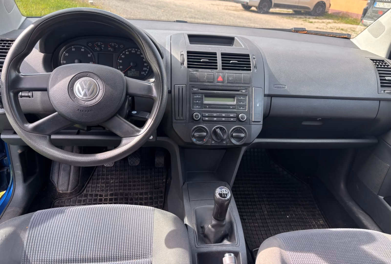 Volkswagen Polo 1.2 Comfortline TÜV Neu 8-Fach bereift