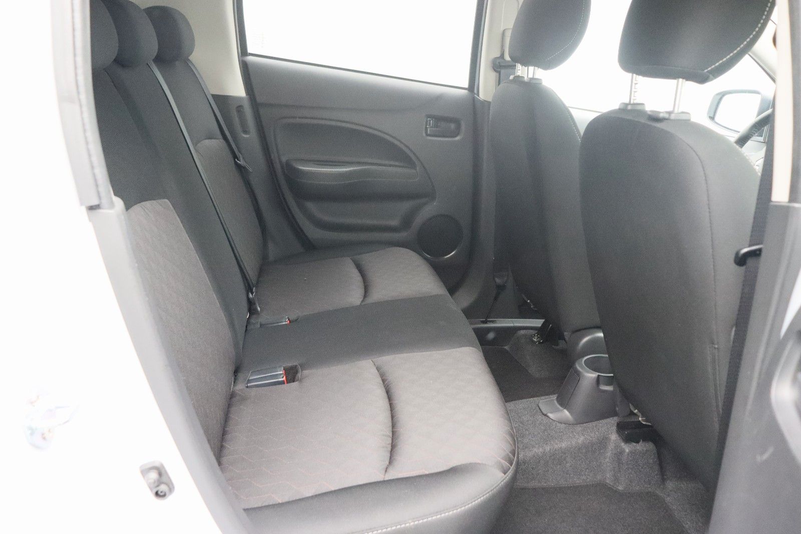 Fahrzeugabbildung Mitsubishi Space Star 1.2 Intro Edition+