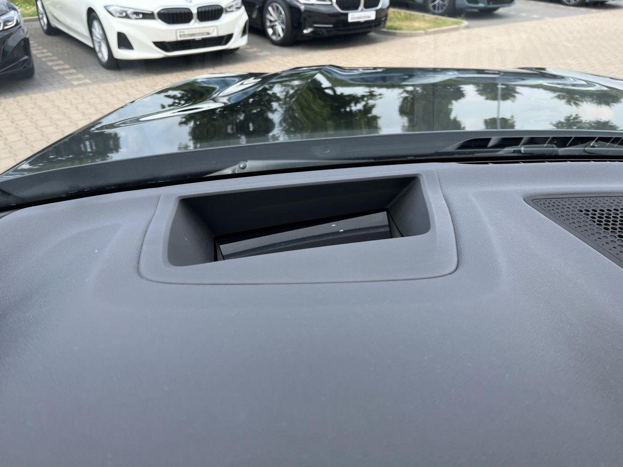 BMW X7 M50i HUD H/K SoftCl 360° SkyLo AHK KomfSi