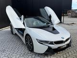 BMW i8 Coupe*HARMAN-KARDON*HUD*KAMERA* - BMW i8 Gebrauchtwagen