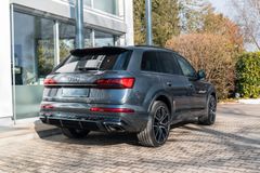 AUDI Q7 TDI / S LINE/ 22"/ ADVANCED/ PANO/ 7 SITZE AUDI Q7 TDI / S LINE/ 22"/ ADVANCED/ PANO/ 7 SITZE