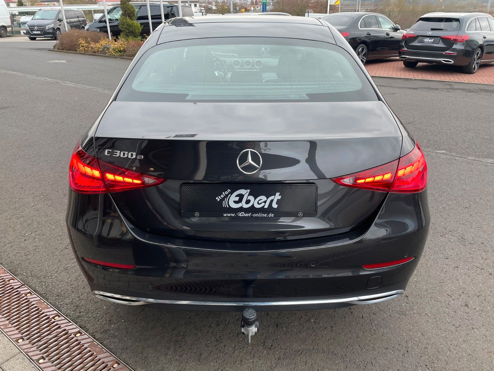 Fahrzeugabbildung Mercedes-Benz C 300 e Avantgarde Digital+S-Dach+AHK+Distr+