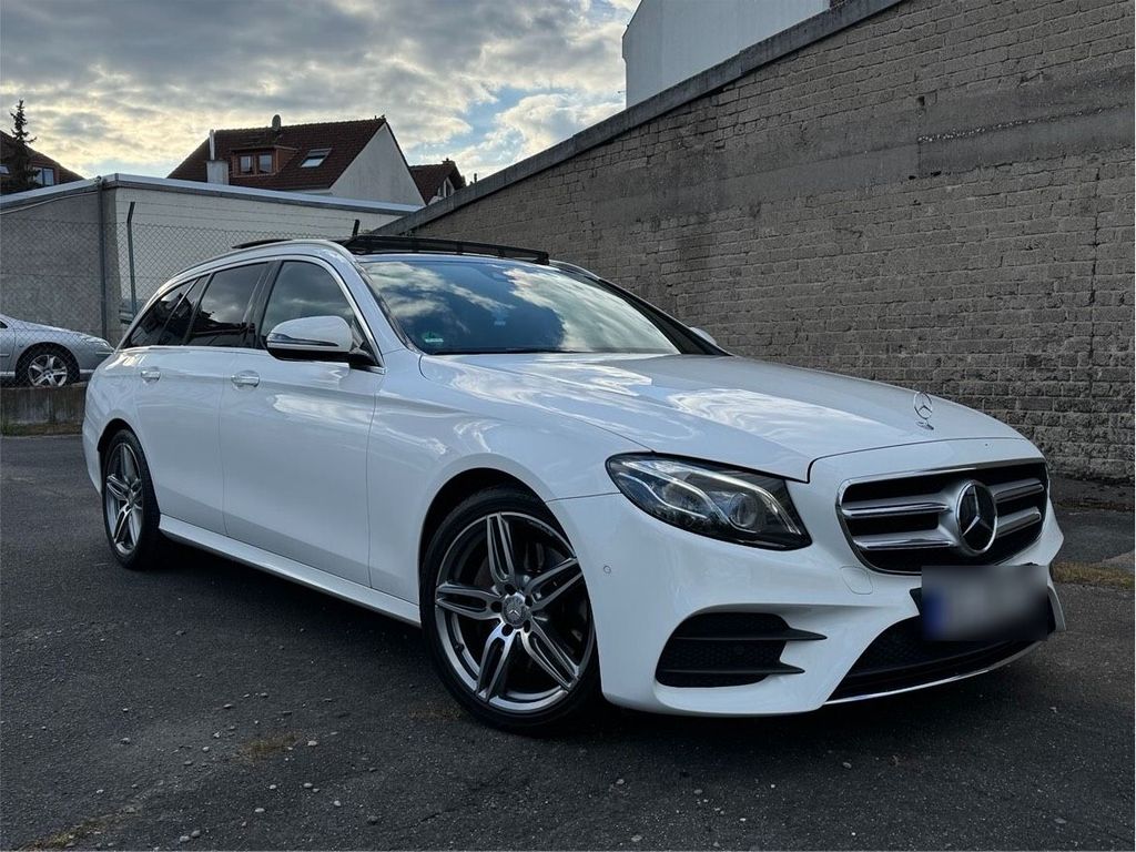 Image of Mercedes-Benz E 220
